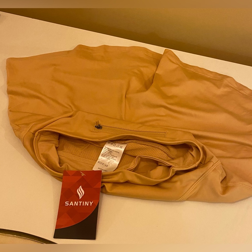 Tenniscore Women's Tan skorts - Picture 4 of 7